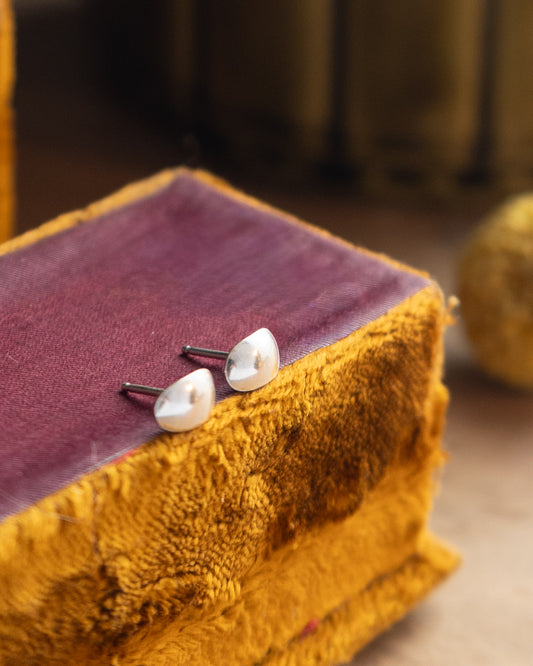 Knoll + Nest Studs